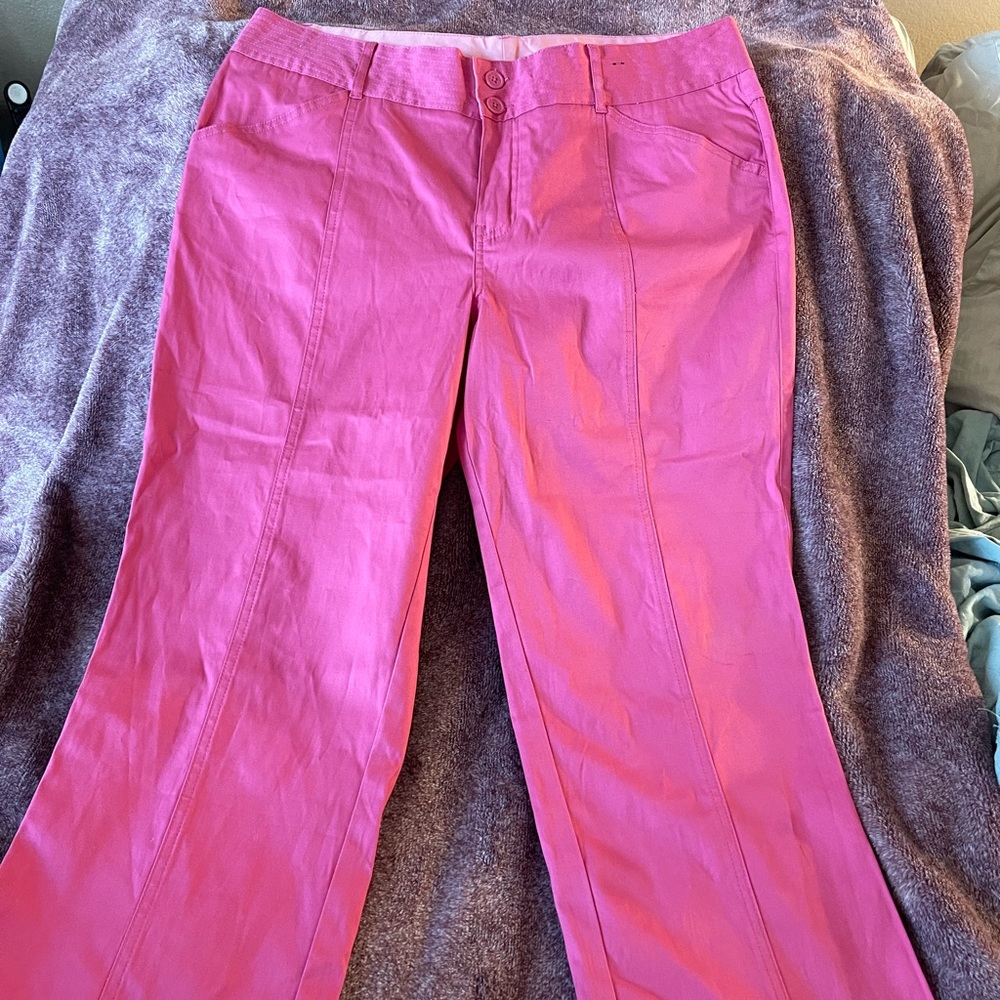 Venezia, cute comfy kick around summer ankle crop. NWOT